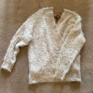 Fuzzy V-Neck Pullover Sweater - Cream